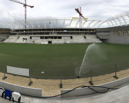TerraCottem Turf na stadionu Hidegkuti Nándor, Budapest, Maďarsko.