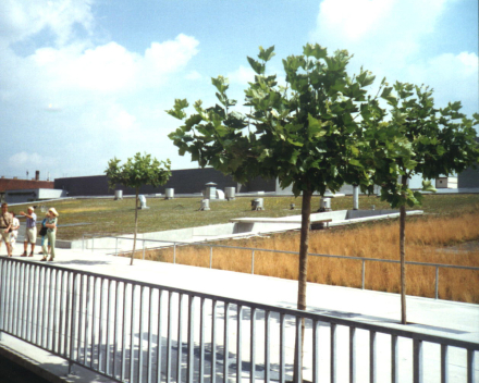 Komerčně obchodní centrum Smíchov (Červenec 2001)